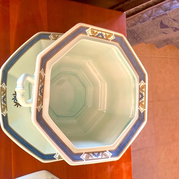 COPY - Adams Calyx Ware Ming Toi Soup Tureen - Picture 8 of 15